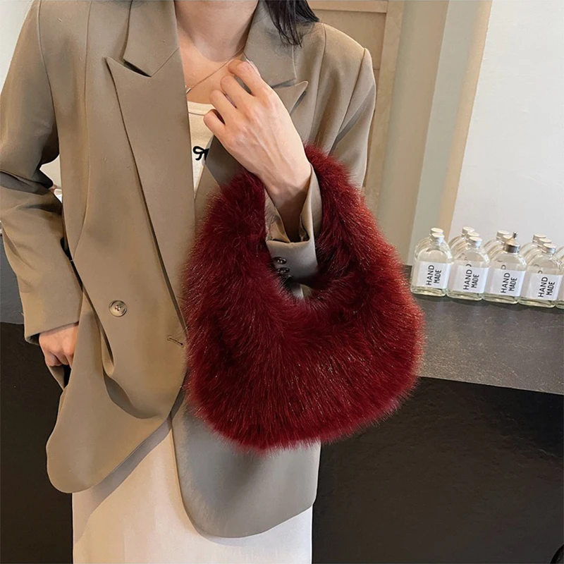 

Fashion Soft Plush Half Moon Bags for Women Designer Fluffy Faux Fur Lady Handbags Luxury Small Tote Female Winter Purses 2025