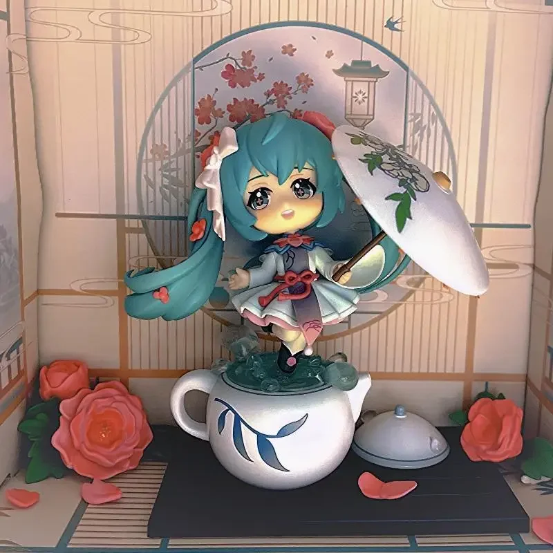 

Qing Cang Hatsune Miku Flower Weaving Yurun Q Version Of Hand-Done Genuine Animation Peripheral Model Figure Decoration