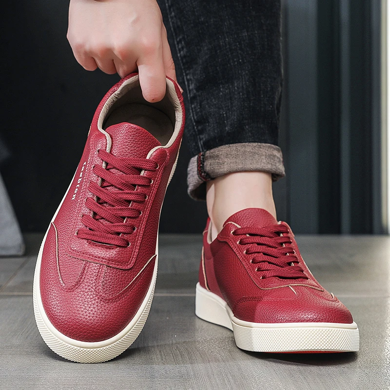 รองเท้าลำลองผู้ชายสไตล์นักศึกษ - Mens Fashion Trainers 2025 บทวิจารณ์และราคา
