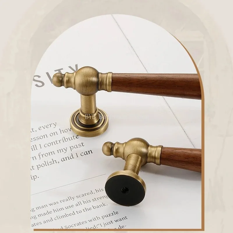 درج النحاس مقبض سحب العتيقة نمط العتيقة النحاس اللون خزانة باب خزانة ملابس مقبض خشب الجوز #4