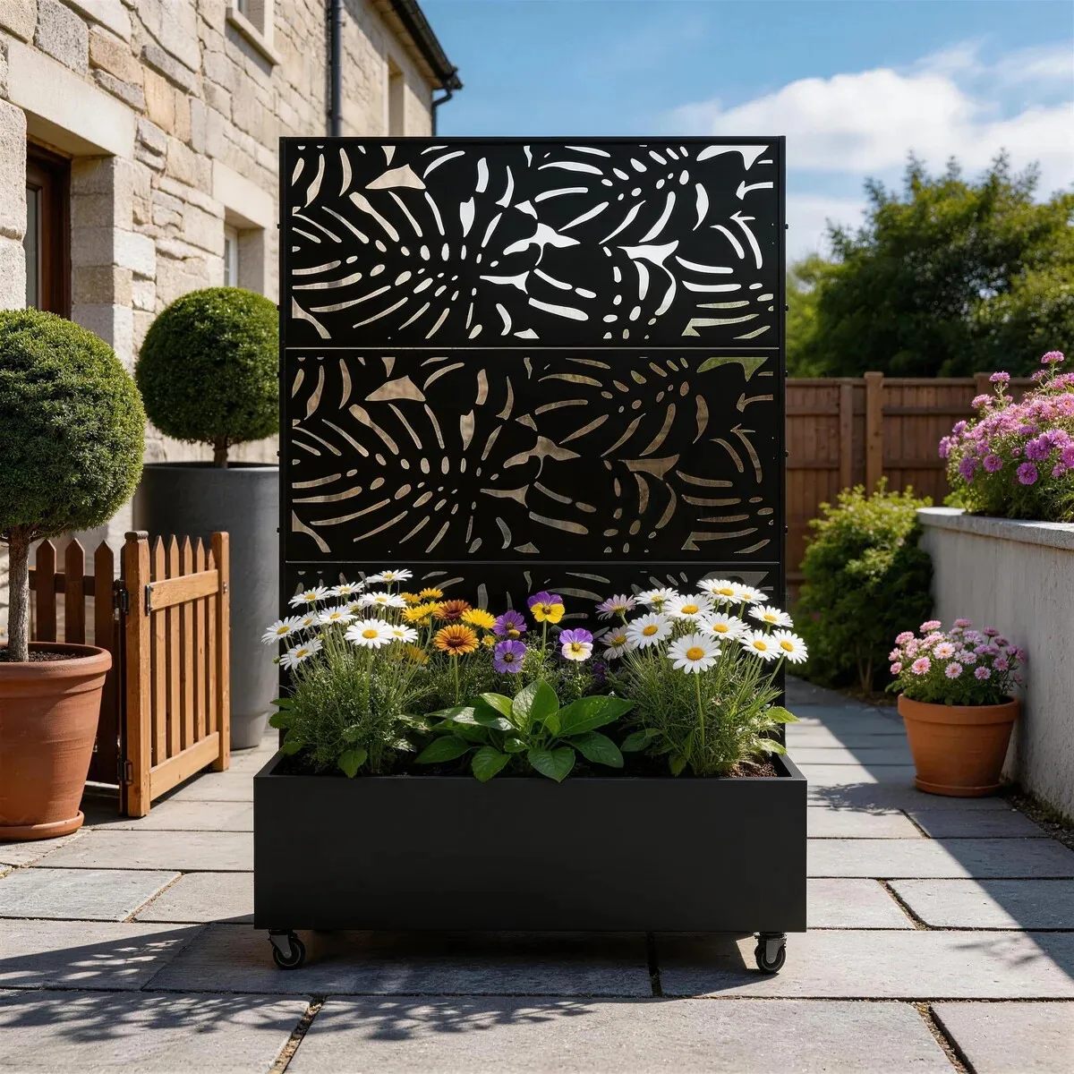 Villa garden wrought iron, hollow carved screen flower box