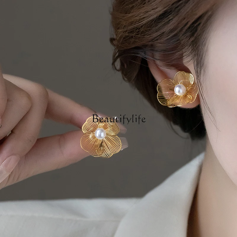 Light luxury temperament gold brushed pearl stud earrings niche high-end exquisite earrings