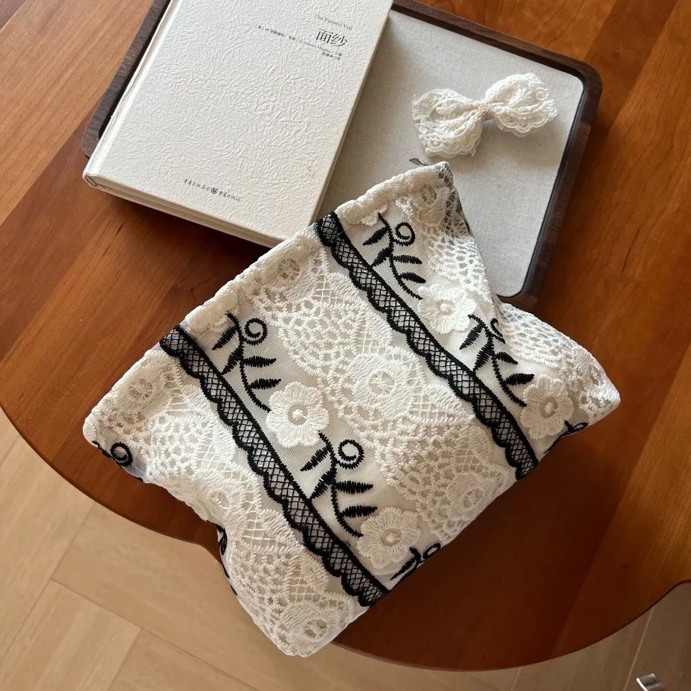 Elegant Makeup Bag Boho Style Lace Toiletry Brush Pouch Large Capacity Floral Embroidered Cosmetic Organizer Bags for Women