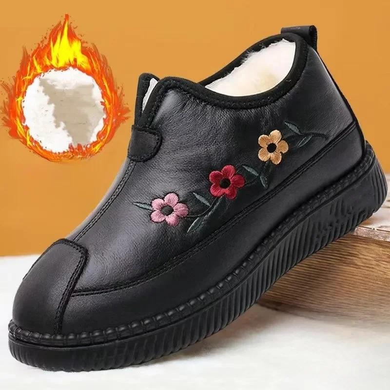 

Women's Snow Boots Designer Trendy Retro Pattern Cotton Shoes Plush Thickened Women's Cotton Boots 2025 Fabric Ethnic Sneakers