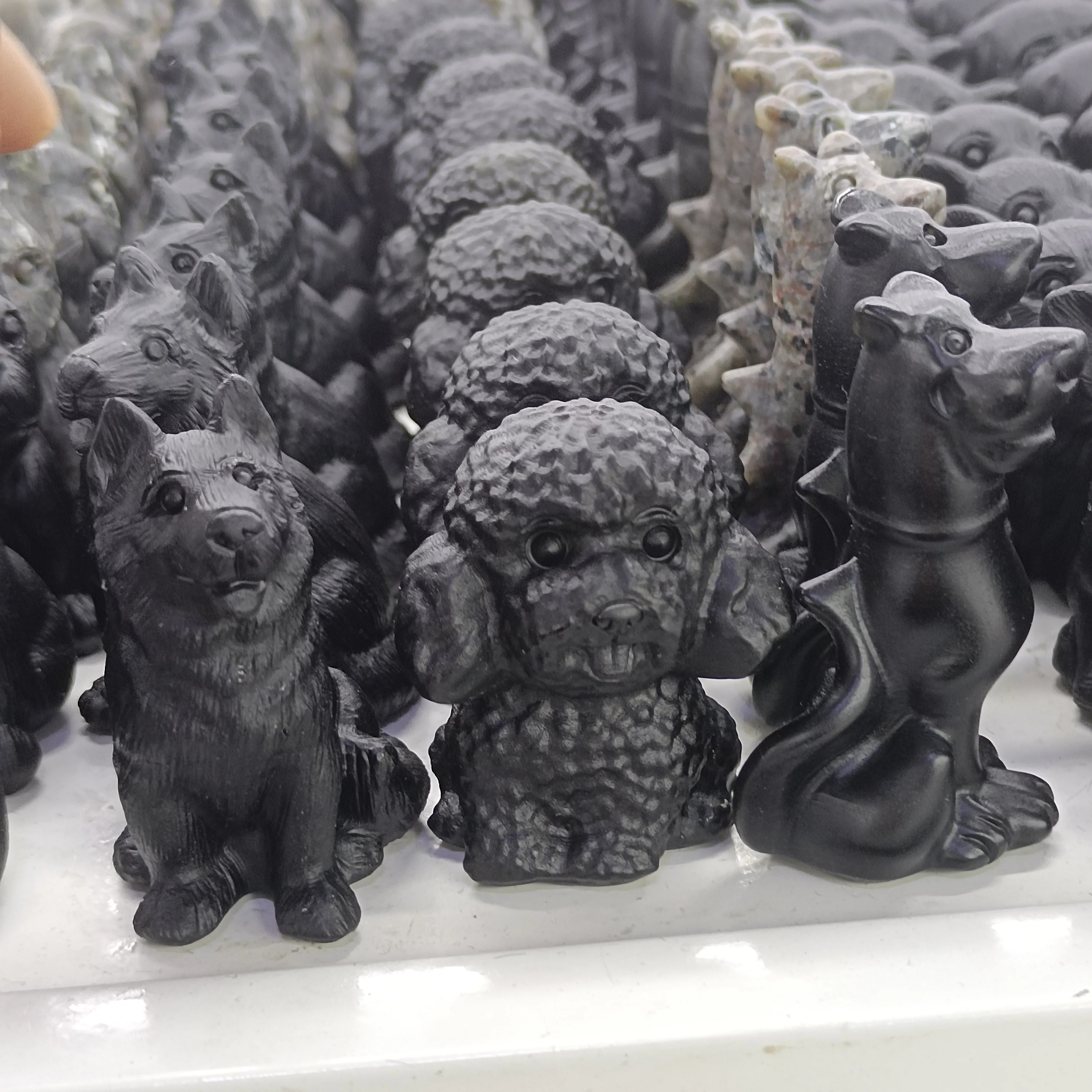 

5-6cm 1pc Natural Obsidian Carving Cartoon Crystal Dog Animal Healing Reiki Home Decoration Healthy Gift