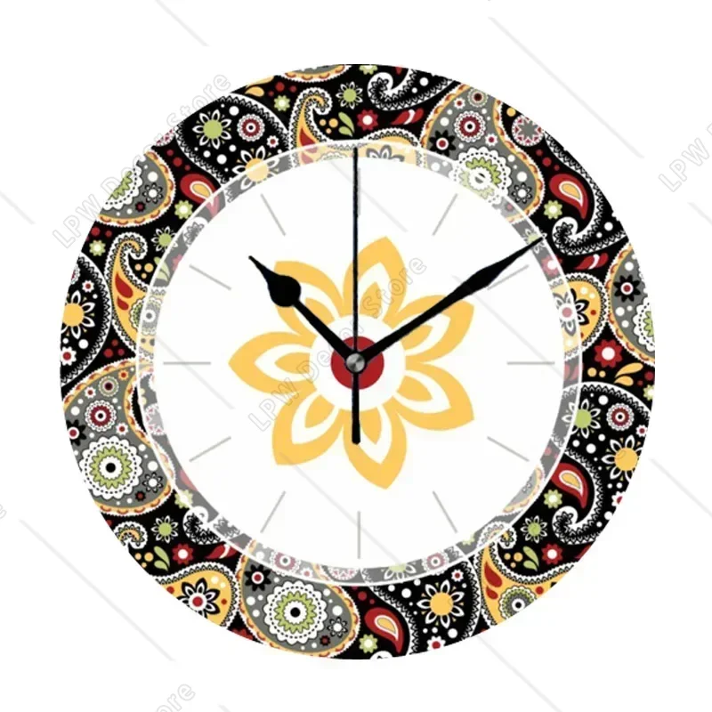 Retro 1970s Bohemian Style Bandanna Paisley Print Pattern Wall Clock Big Watch for Living Room Bedroom Home Decor Gift