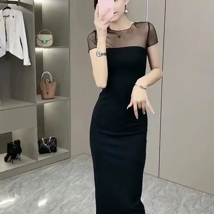 Jupe crayon mi-longue en patchwork sexy