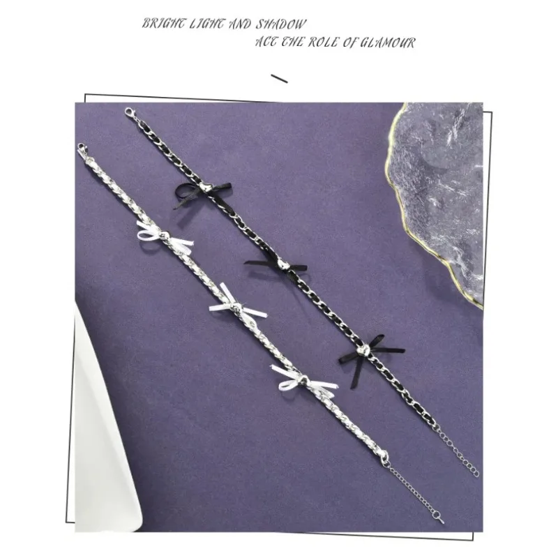 

Ladies' heart-shaped bow metal necklace, leather butterfly necklace, fashionable clothing necklace, retro neckline