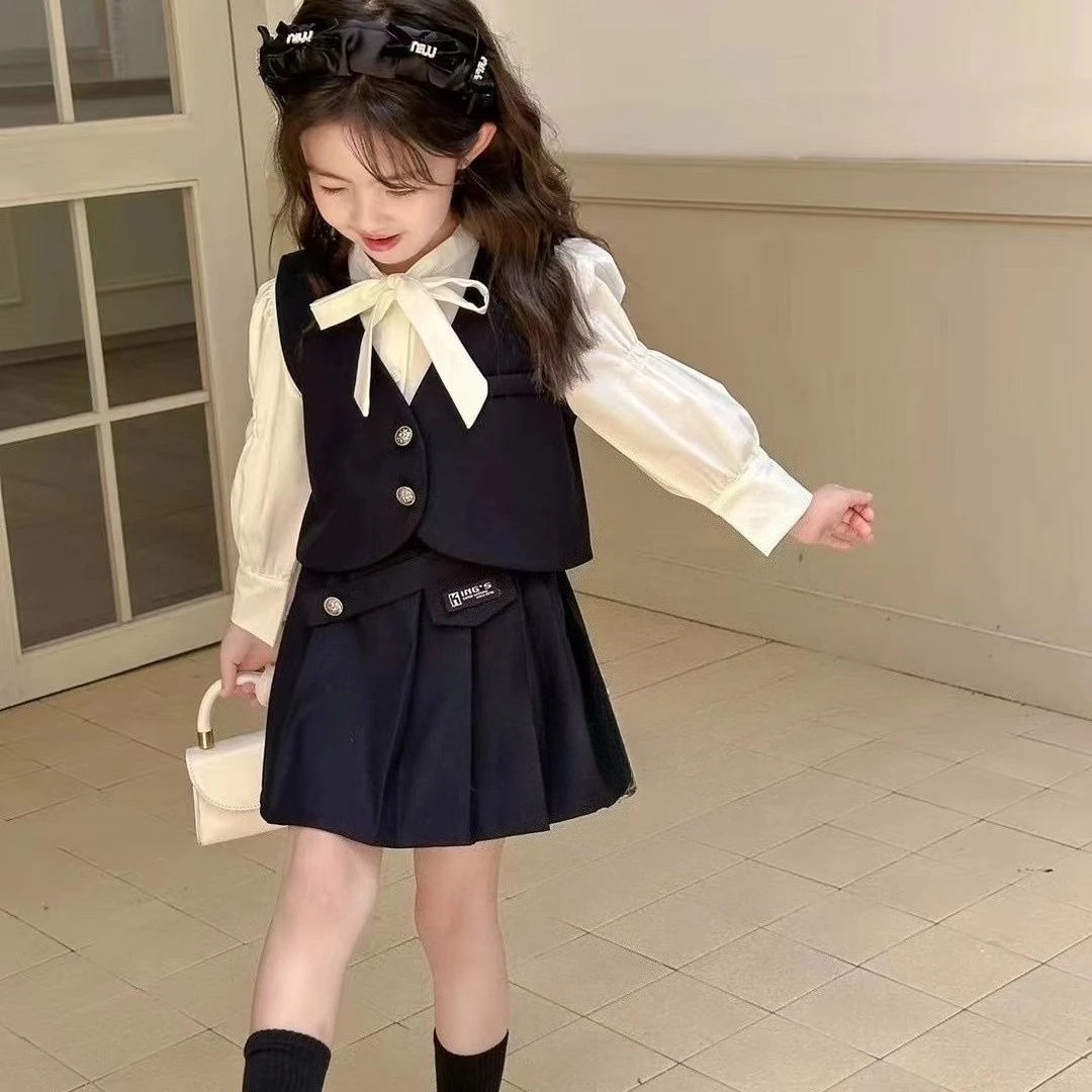Girls Early Autumn Outfit Trendy 2025 New Childrens Pleated Skirt Fashionable and Versatile Cute Three-Piece Set