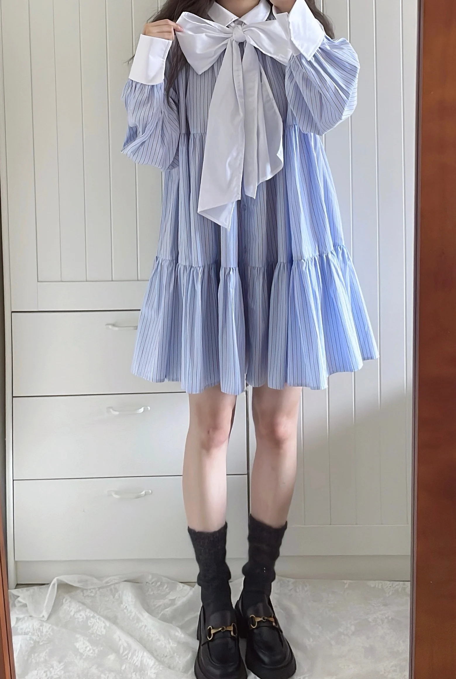 Jesień 2025 Nowa Moda Dziewczęca Słodka Długa Koszula Japońska Słodka Sukienka z Dużą Kokardą Krótka Sukienka Francuska Elegancka Damska Bluzka z Długim Rękawem