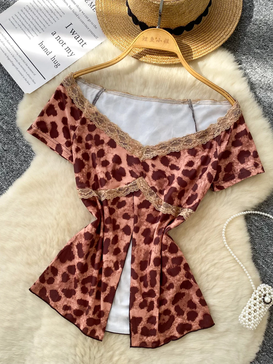 Cseta Sexy con empalme de encaje y hombros descubiertos para mujer, Top ajustado de manga corta con estampado de leopardo,...