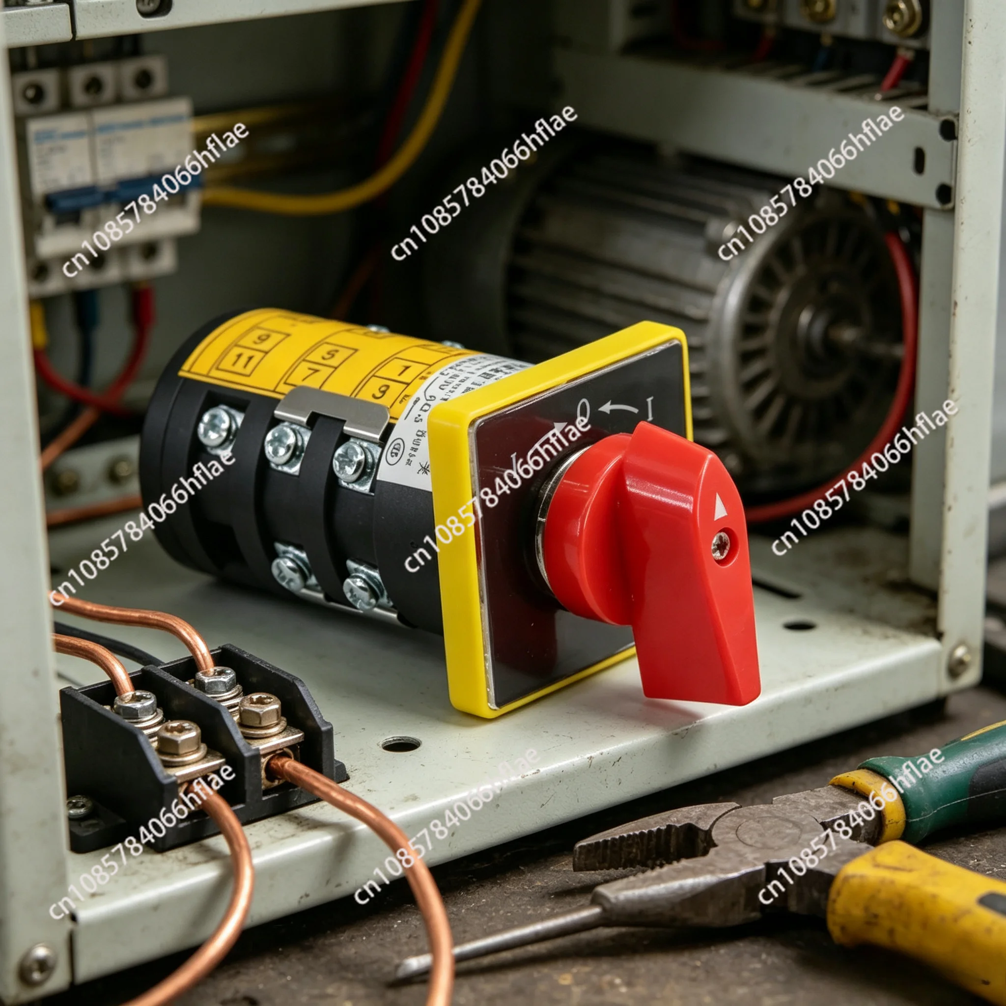 HZ5B-10/3 B005 Self-reset Three-phase Motor Forward Reverse Conversion Switch 1PCS Universal Reversing Control Switch