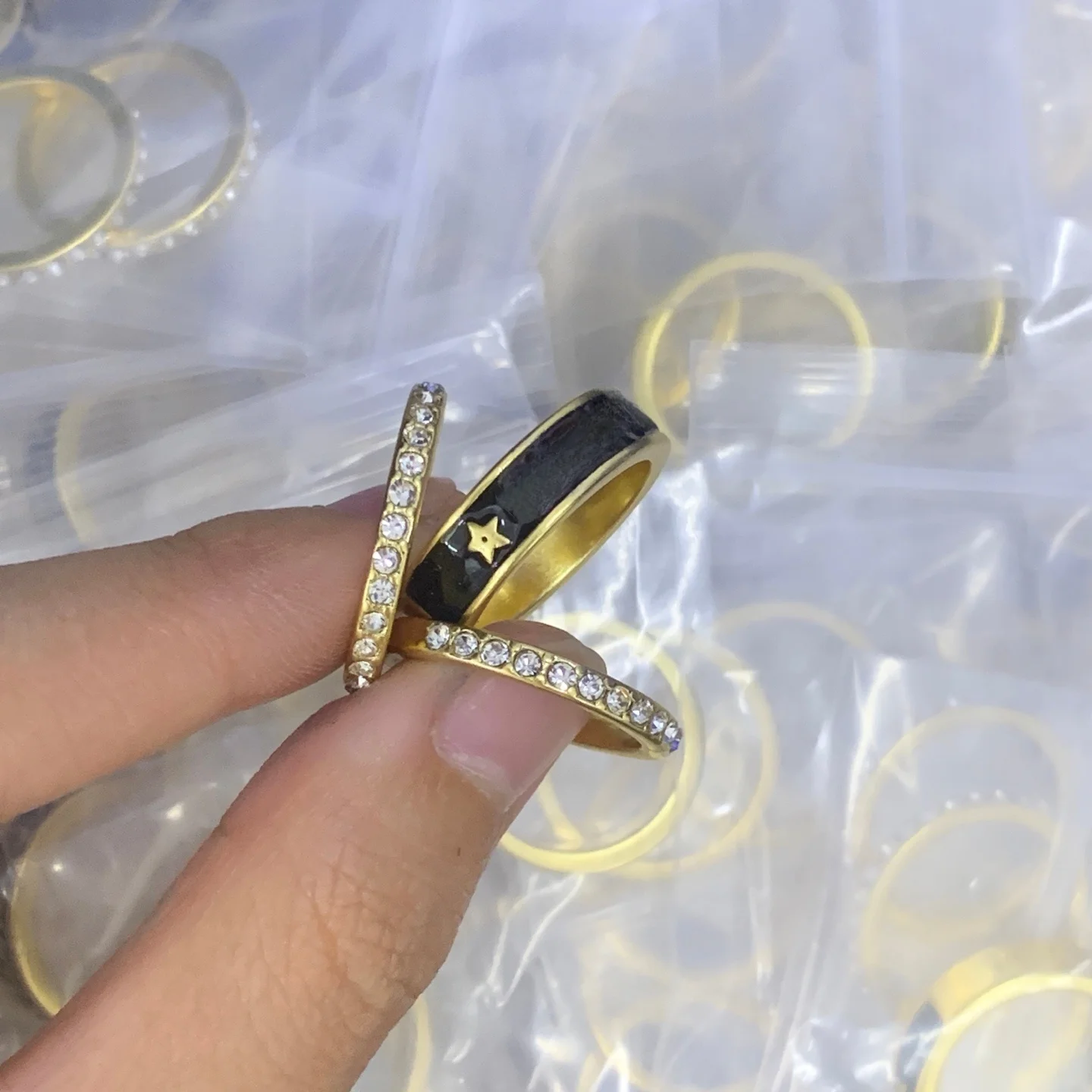 

Новые ретро-кольца с цирконами для женщин: роскошные украшения для пальцев с звездами, лунами, жемчугом и бантом, регулируемые