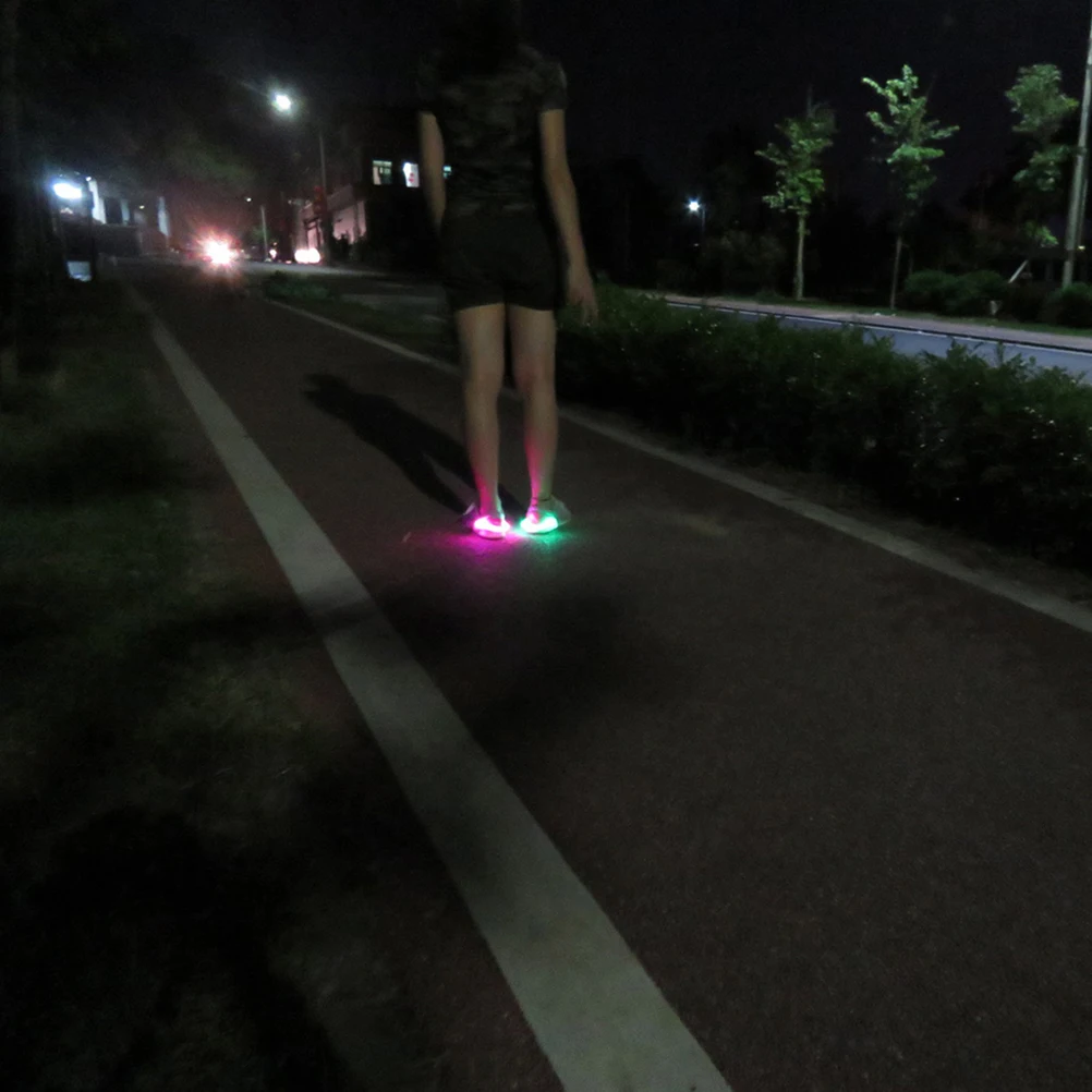 

2Pcs LED Shoe Clips Night Running Safety Lights for Runners Batteries Non Slip Design Sports Gear Flash Modes
