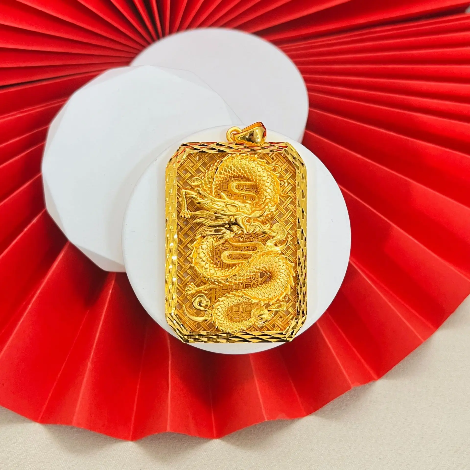 Three-dimensional dragon pattern dragon all over the world pendant 9999 24K real gold domineering men's hollow necklace pendant