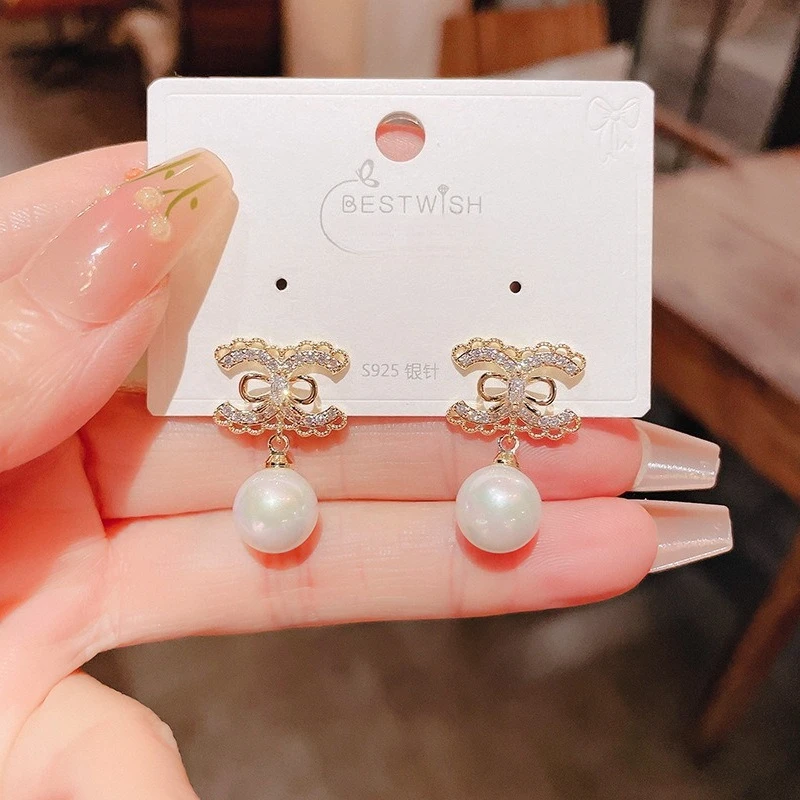

European and American Style Earrings Mermaid Chic Chic Earrings Light Luxury Temperament Earrings Stud Explosion Earrings