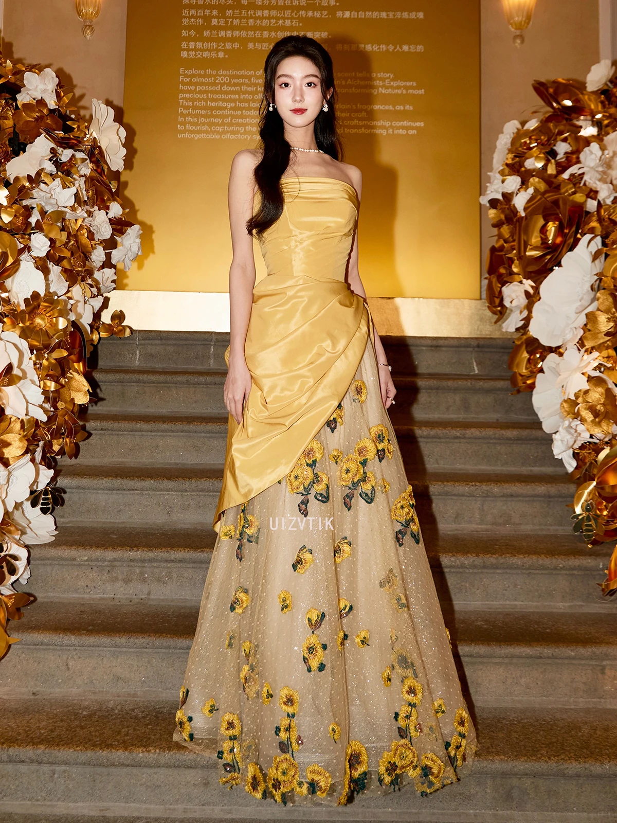 فساتين حفلة موسيقية فاخرة باللون الأصفر بدون حمالات على شكل حرف A فساتين رسمية لحفلات الزفاف والسهرات بطول الأرض مناسبة رسمية