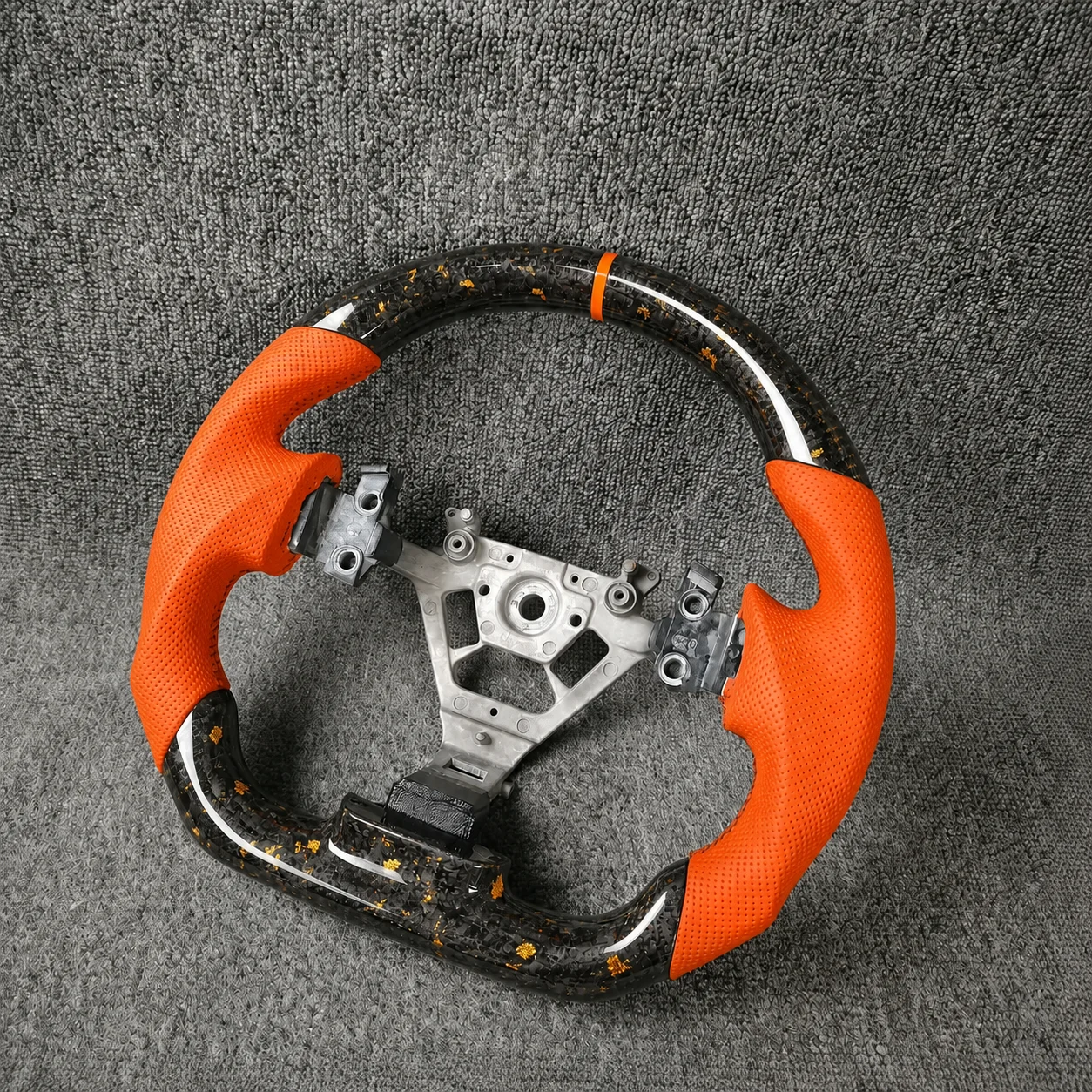 

Custom Orange Forged Carbon Fiber Steering Wheel for Nissan 350Z 2003-2009