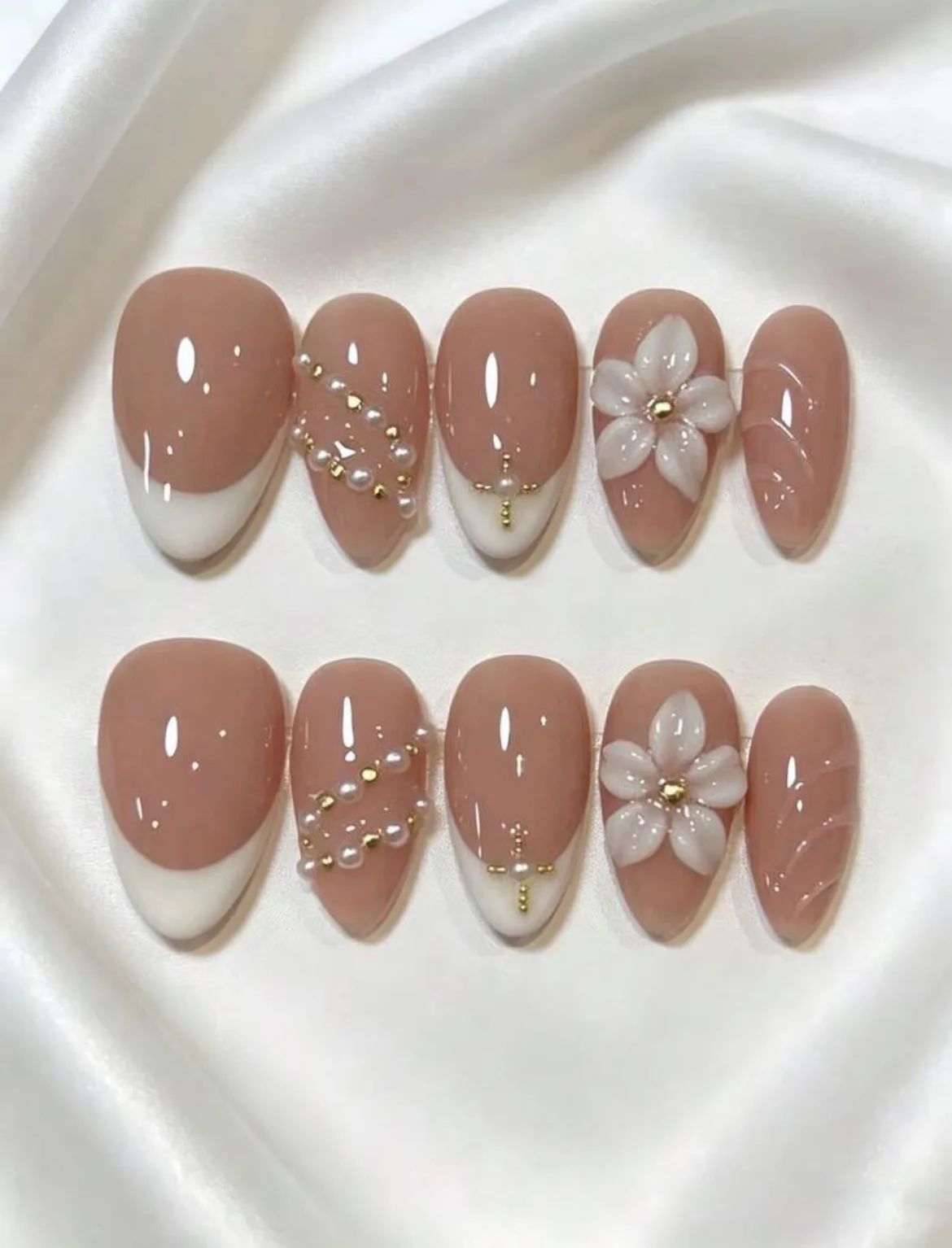 10 Pieces of Pure Handmade Press-On Short Nails with Hand-Carved Almond-Shaped Design, Gentle Nude Color, French Style, Made of Acrylic Material, Suitable for Summer Manicures and French Manicures, Suitable for Women and Girls for Daily Use, Parties, and Other Occasions