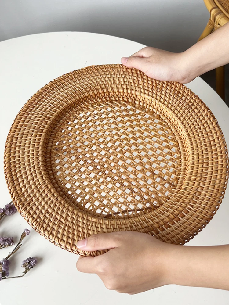 Nordic Handwoven Rattan Tray 33cm Round, Home Decor Serving Bowl for Coffee Cake Dessert, Boho Storage Organizer Kitchen Dining