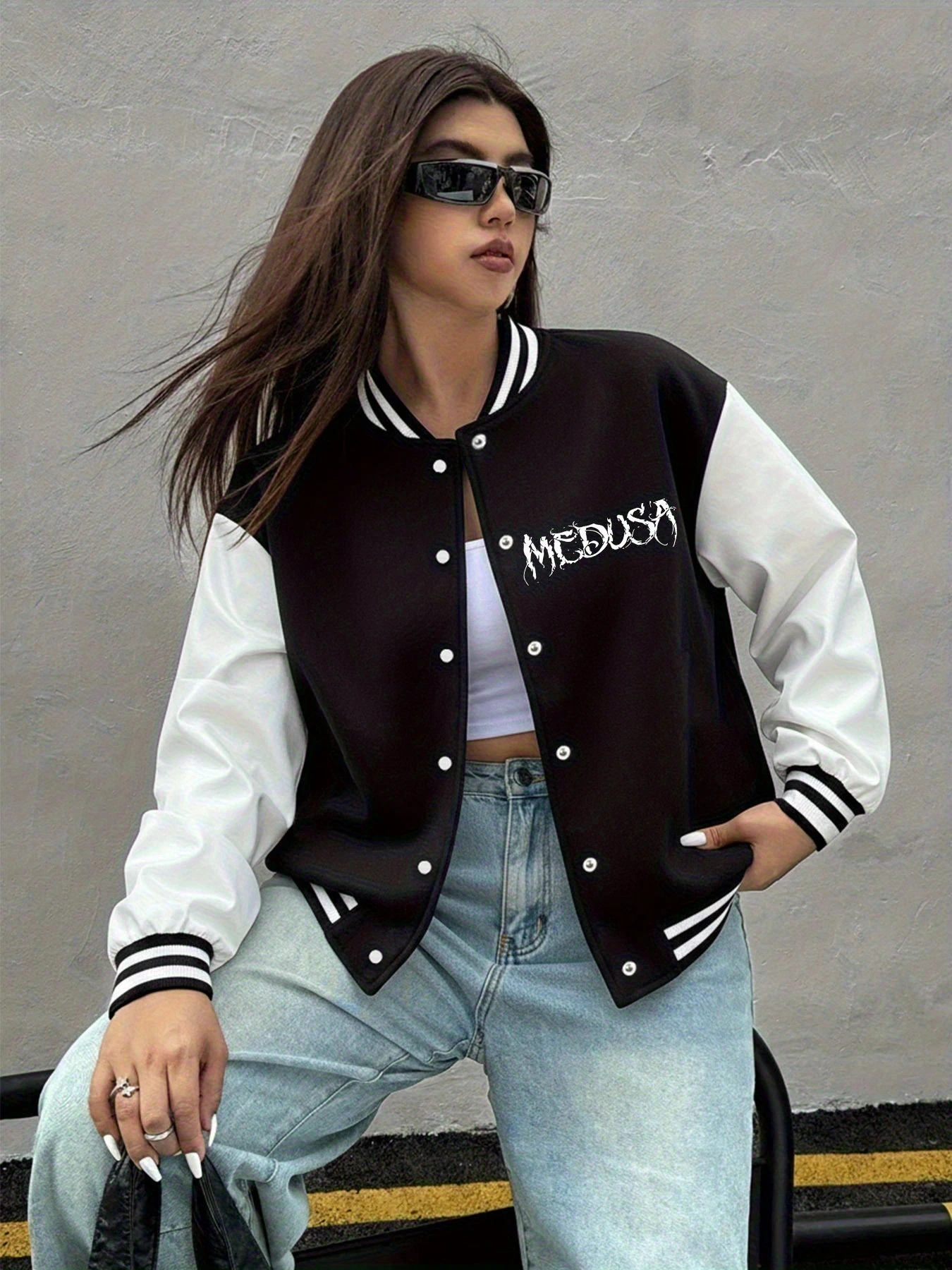 Stylish Medusa Pattern Printed Women'S Fleece Baseball Jacket with Snap Buttons, Perfect for Casual Outdoor Sports in Autumn
