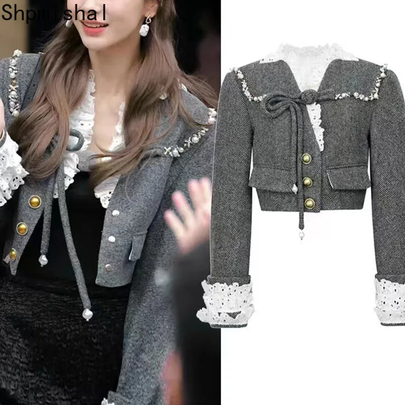 

2023 Design Sense Lace Lace Lace Gray Jacket for Women V-neck Fashionable Diamond Inlaid Short Jacket Top Female Clothing