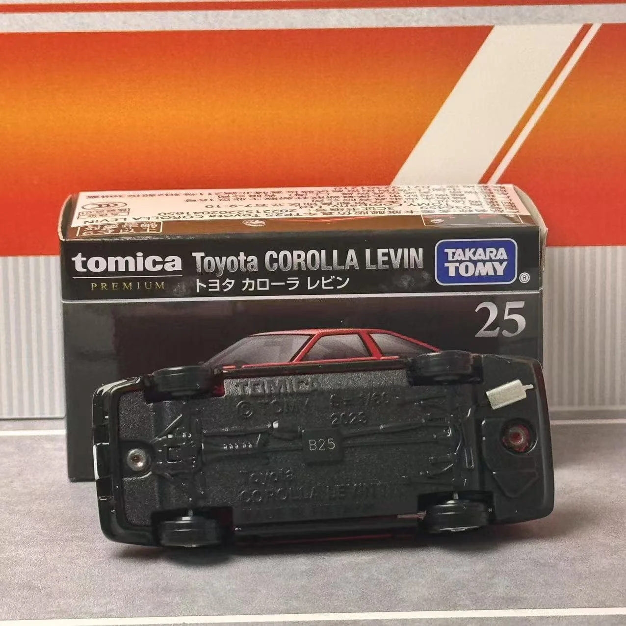 TAKARA TOMY TOMICA พรีเมี่ยม 25 Toyota Corolla Levin รถของเล่นรถ Diecast โลหะรุ่นเด็ก Xmas ของขวัญของเล่นสําหรับชาย