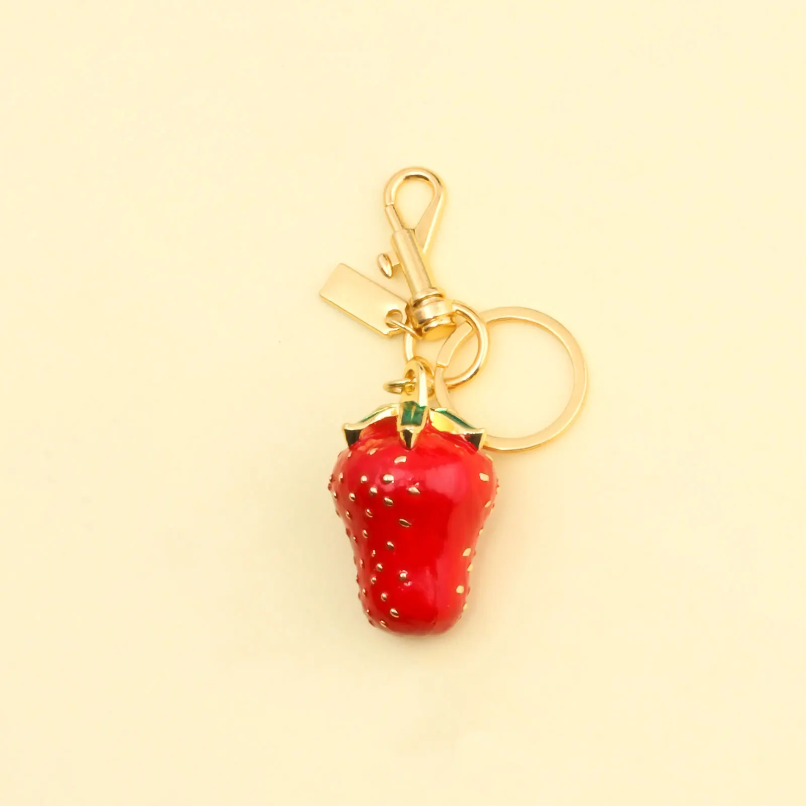 Cute Fruit Red Strawberry Pendant Keychain Suitable For Keyring Backpack Car Pendant Decoration Jewelry Accessories Holiday Gift