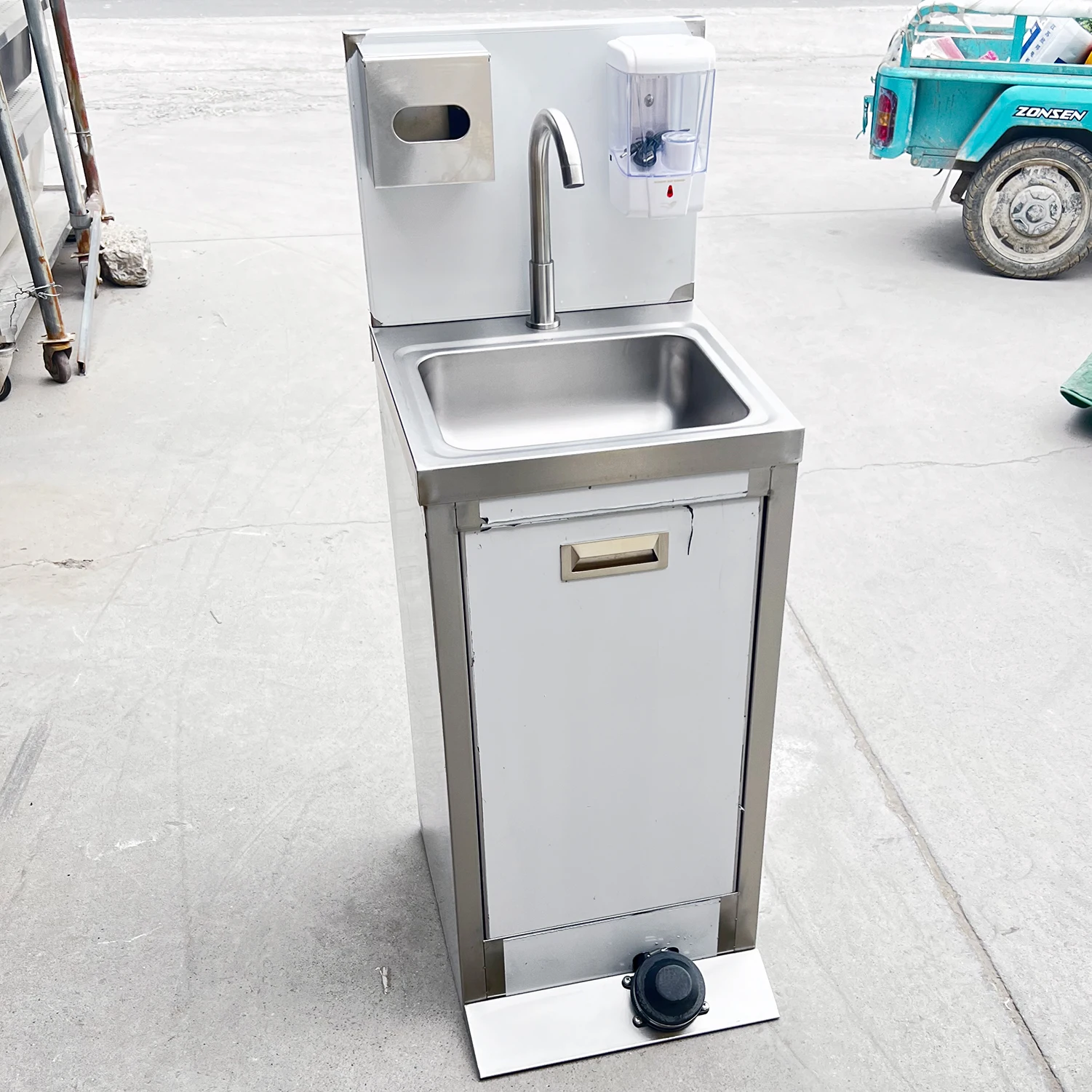 Multifunctional portable mobile sink with induction soap dispenser