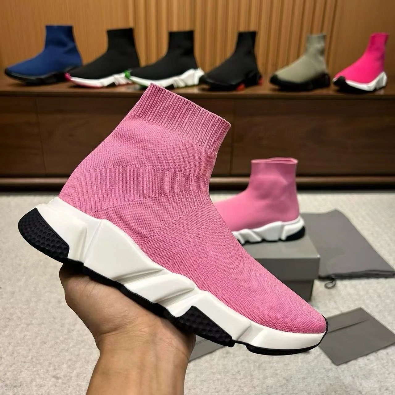 

Europe Station 25 New High-quality Men's and Women's Medium Tube Socks Shoes Breathable Sleeve Feet Flying Knitted Shoes