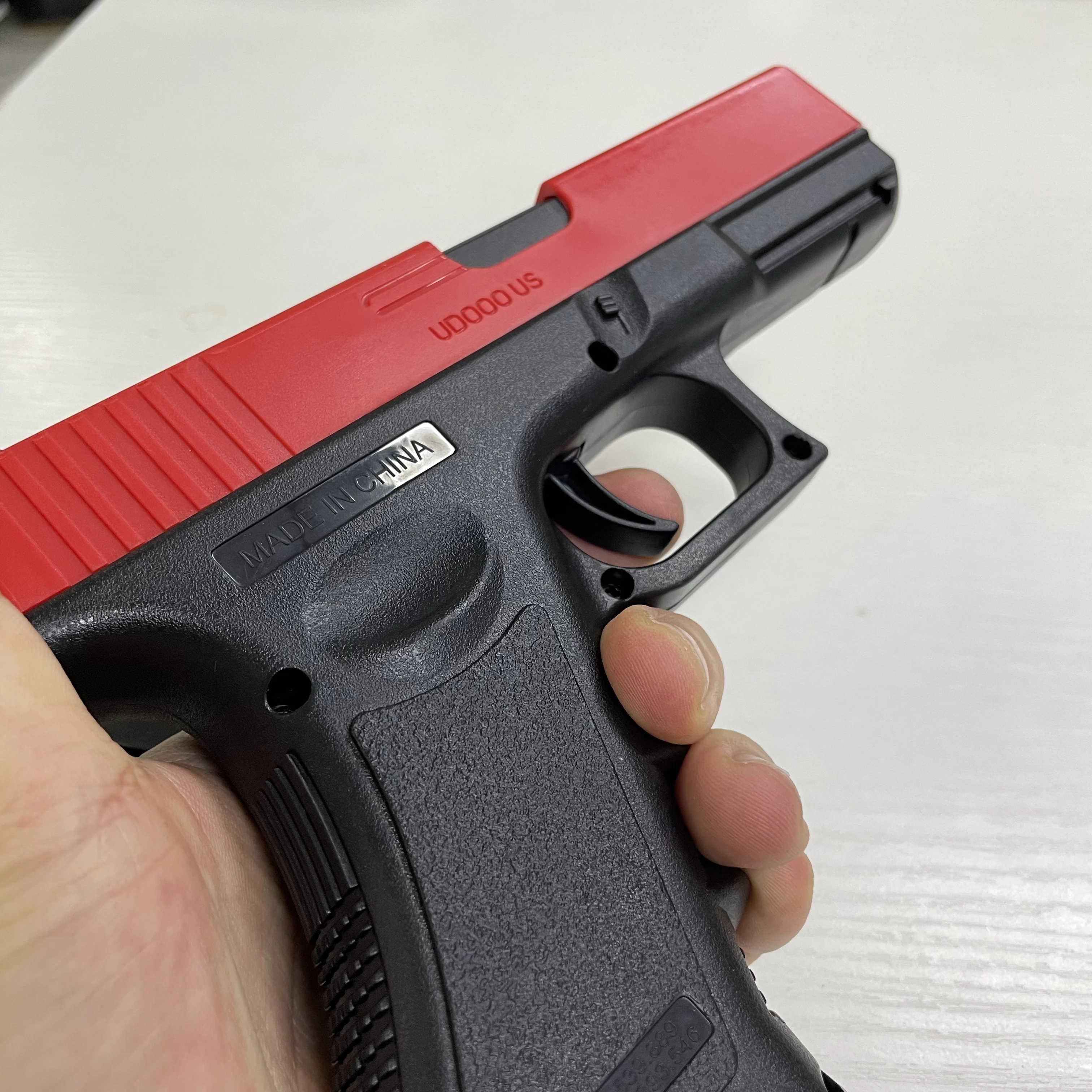G17 Continuous Shell Throwing Desert Eagle Kindermodell Spielzeugpistole Jungenpistole Leeres Fach zum Aufhängen 6-8 mm Kugeln – Detail 10