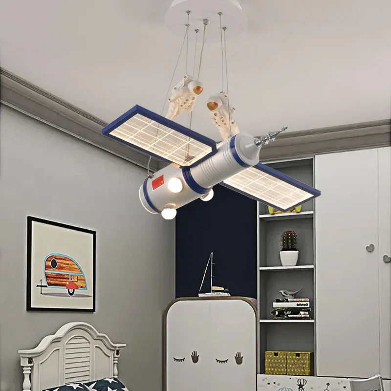 Imagem -03 - Criativo Astronauta Led Lustre de Teto Meninos e Quarto das Crianças Quarto Pendurado Lâmpada Estação Espacial Loja Modelo Casa Luminária