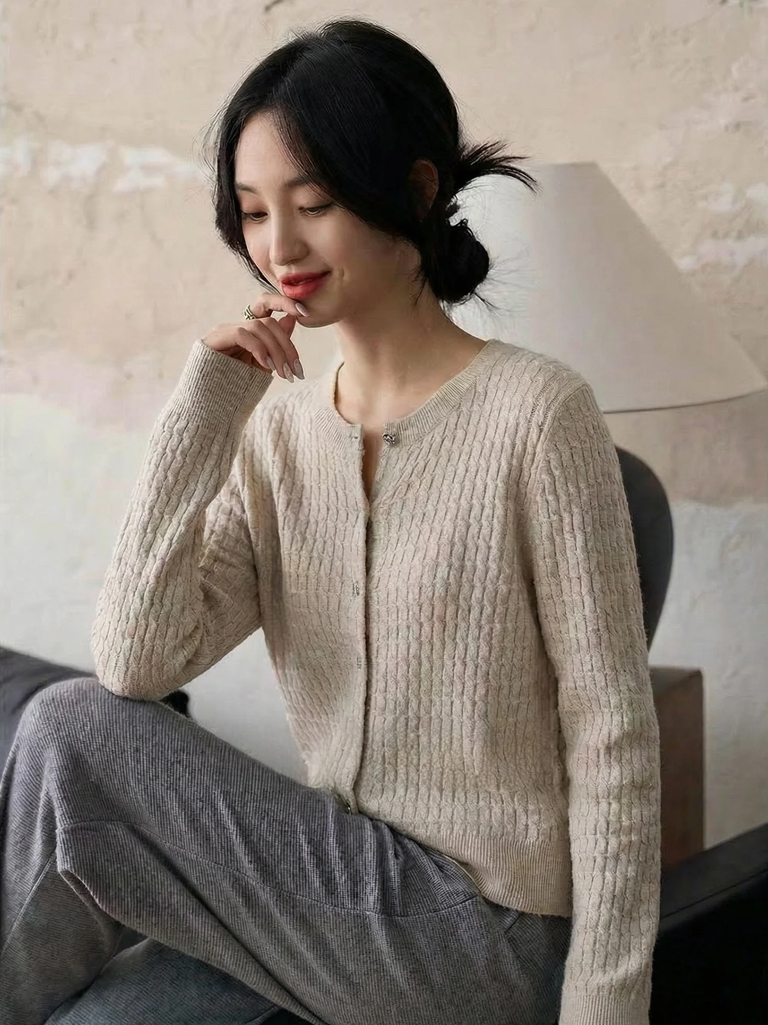 

CloudKnit Silk And Cashmere Twist Knitted Open Cardigan Women's Spring Fashion Regular Fit Soft Medium Silk And Cashmere Blen...