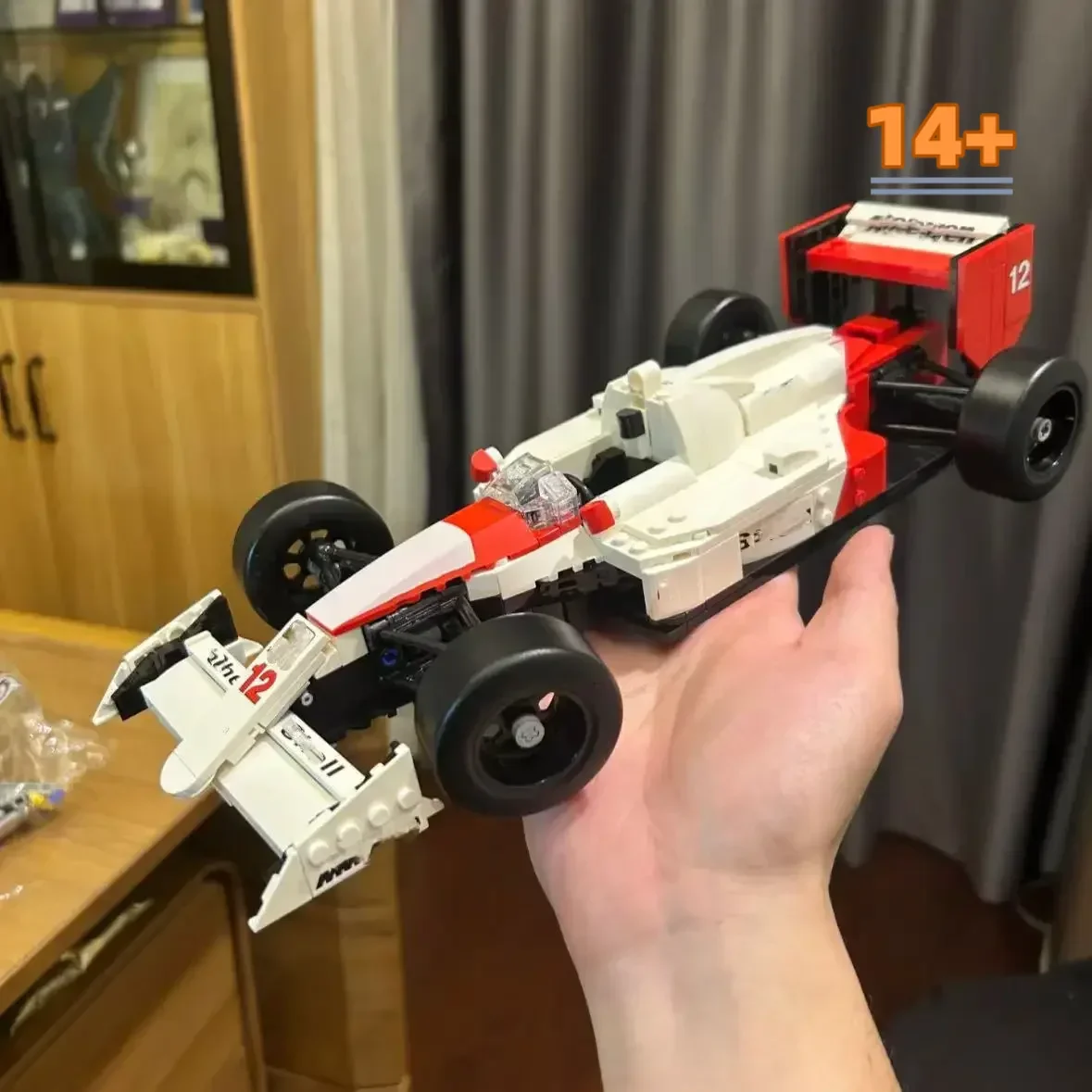 

Конструктор Disney 10330 MOC Racing Mp4 Nigel Mansell, 693 детали, механическая игрушка для взрослых, подарок на Рождество, день рождения, вечеринку