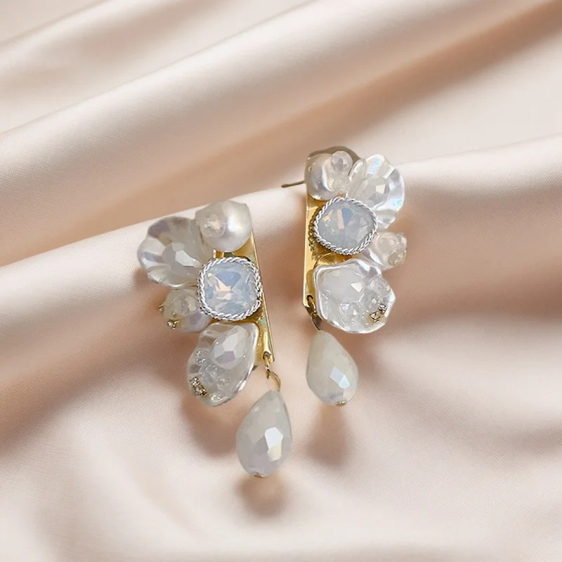 الفرنسية الرجعية البتلة أقراط اللؤلؤ تصميم الزفاف تقليد اللؤلؤ زهرة بيضاء استرخى أقراط للنساء مجوهرات أنيقة الموضة #2