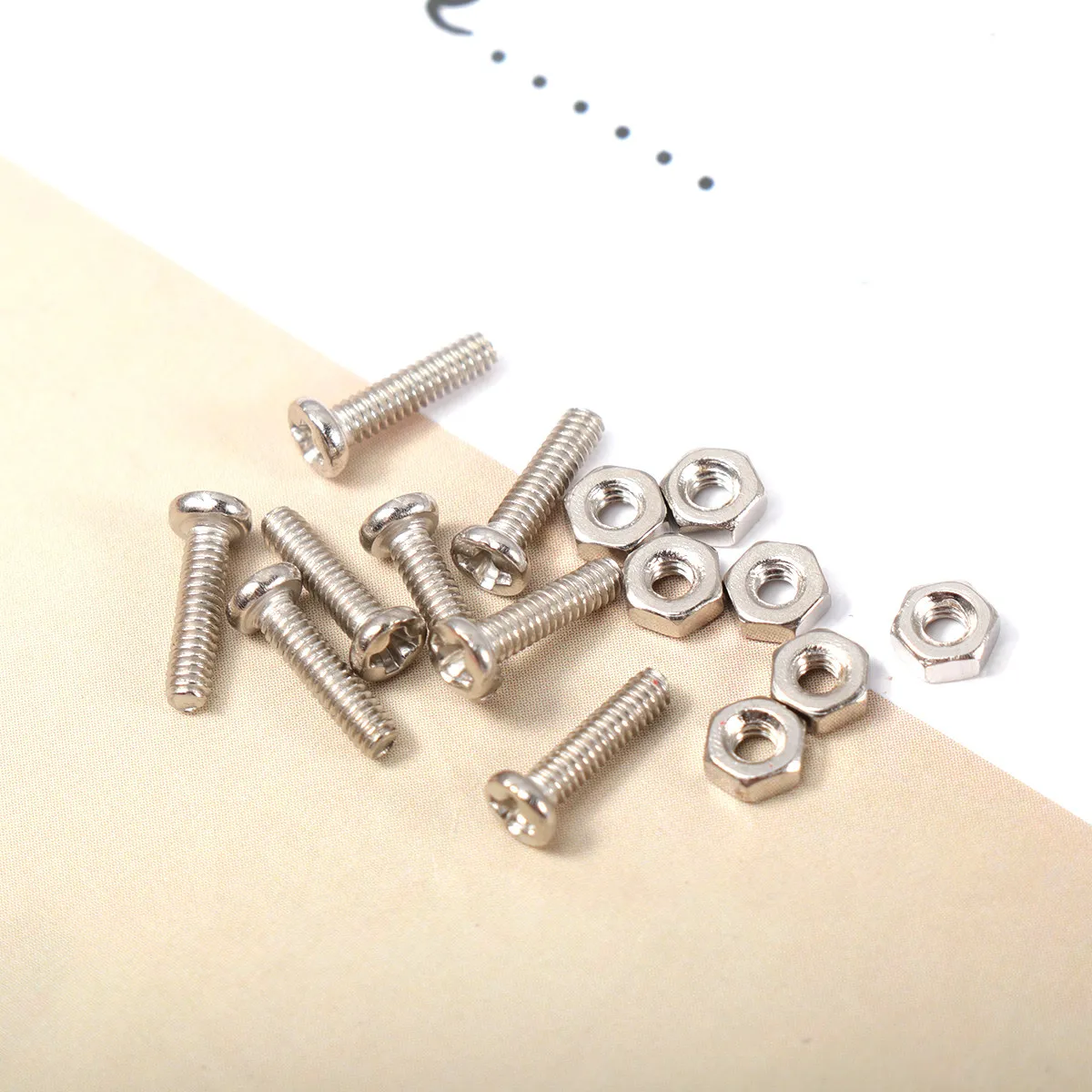 

2Pcs -Shaped Ring Track Tow Hook Racing Style Car Suv Truck Trailer Hitch Decoration Red Heavy Duty Towing Accessory