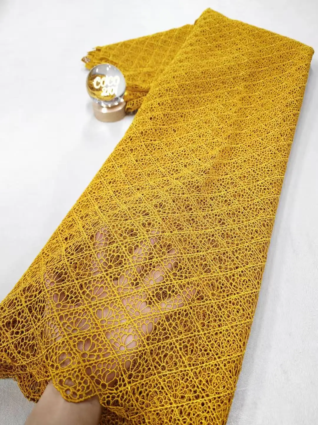 

Высококачественная африканская нигерийская тюлевая кружевная ткань с вышивкой и пайетками, французский гипюр для вечерних/свадебных платьев, 5 ярдов, коллекция 2026 года