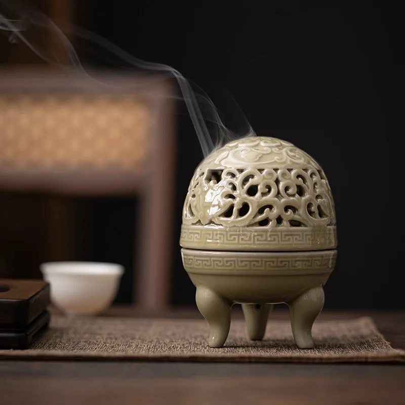 Celadon plate ceramics Flower Yue kiln incense burner