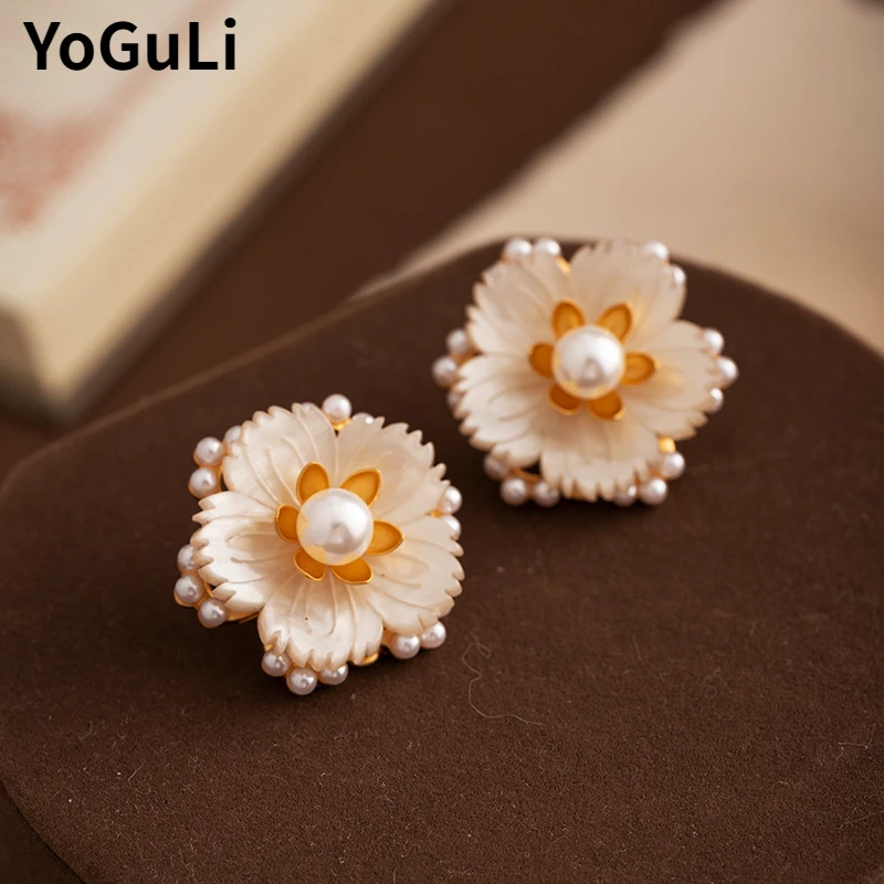 

Modern Jewelry Luxury Temperament Flower Simulated Pearl Earrings For Women Female Gifts Delicate Design Ear Accessories