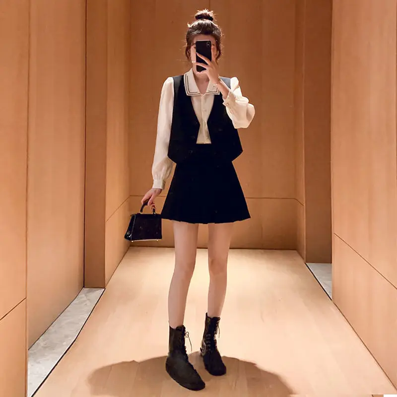 

Spring/Summer New Korean Edition Academy Style Fashion Suit Women's Age Reducing Temperament Shirt Vest Three Piece Set