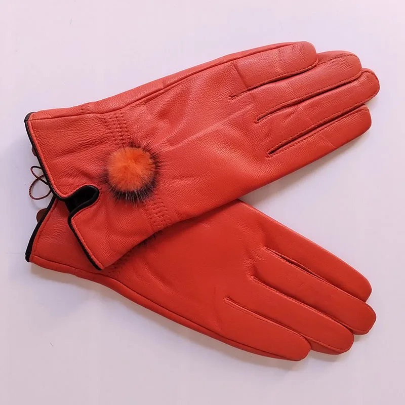 Genuine Leather Glove Women Warm Fashhion Winter Ladies Hand Warmer Gloves With Natural Mink Fur Ball Luxury Glove With Finger