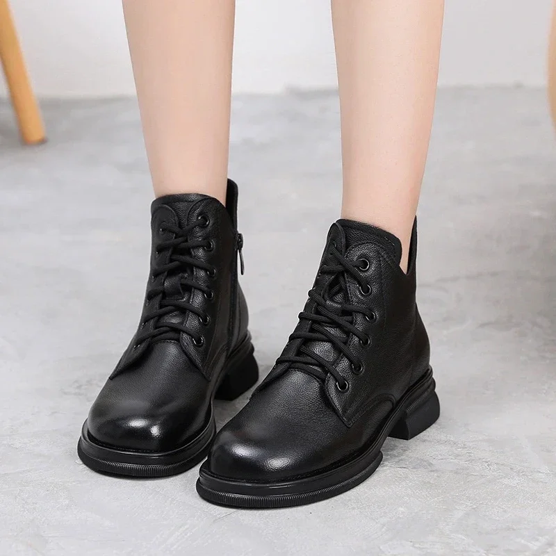 2025 بوط من الجلد الطبيعي للنساء أحذية الخريف الشتاء سميكة وحيد جلد البقر النساء حذاء من الجلد ماركة أحذية نسائية