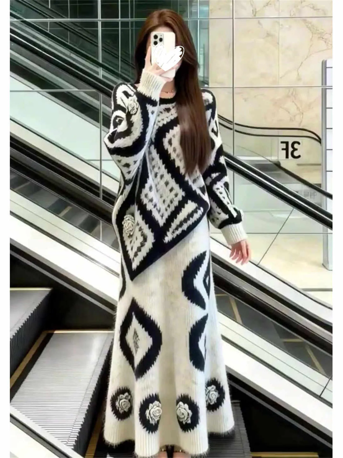 

Ele Bla White Contrast Geometric Flower Embroidery Knitted Top Women's Long Sve Spring Faion Set Casual Sle