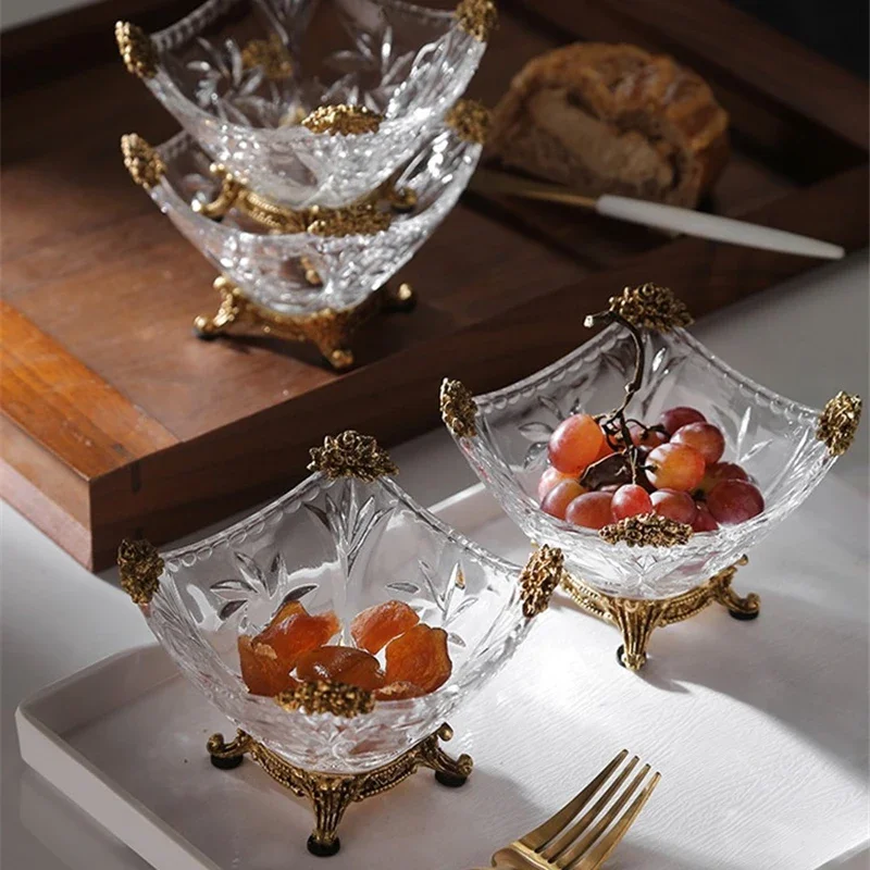 Crystal Glass Fruit Snack Bowl European Transparent Home Decoration Brass Base Snack Nut Storager Decorative Bowl Ornaments