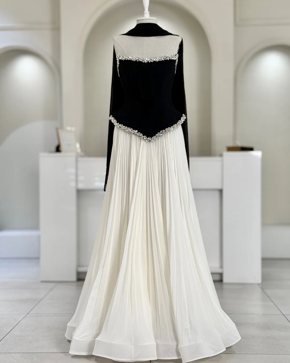 تخصيص مطابقة معقدة جيرسي الطية Ruched رايات حجر الراين ألف خط فساتين طويلة حمالة فساتين السهرة جودة عالية