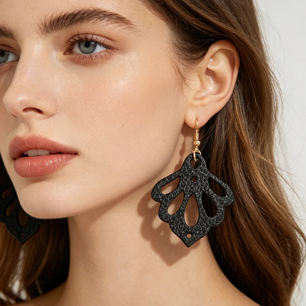 Vintage Hollow-Out Fan-Shaped Leather Earrings, Bohemian Style Black Leather Earrings, Niche Design Versatile Everyday Earrings