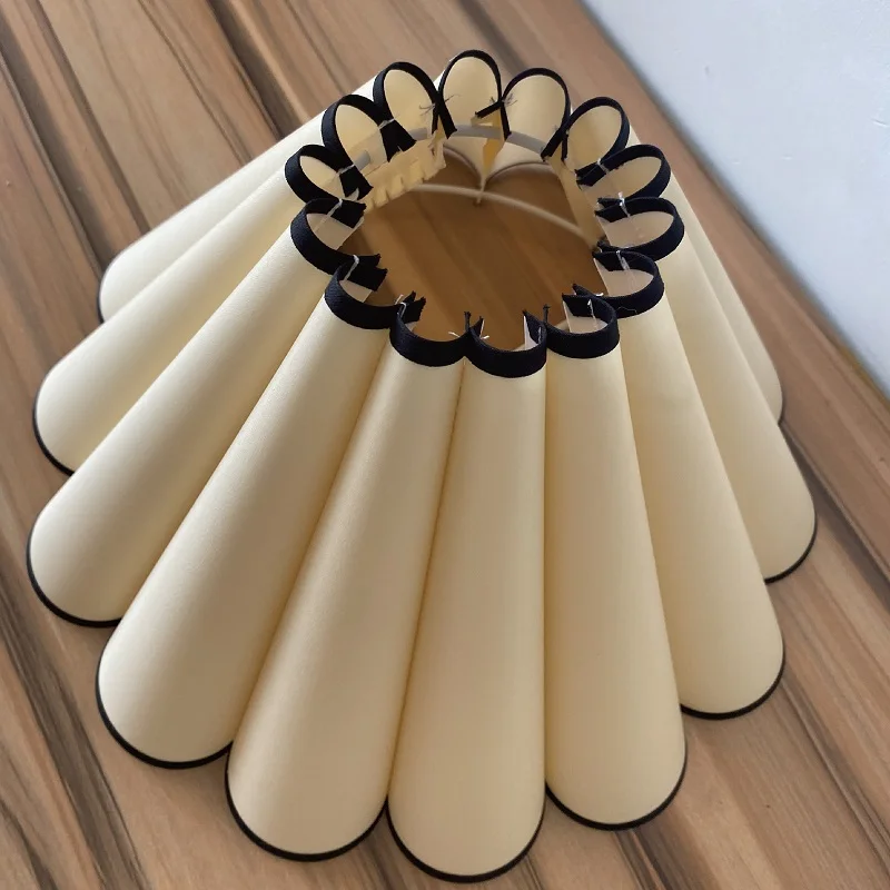 E27 Fabric Petal Lampshade For Table Lamps Floor Lamps Chandeliers Bedside Lamps Ceiling Lamps LED Lamp Shade Replacement