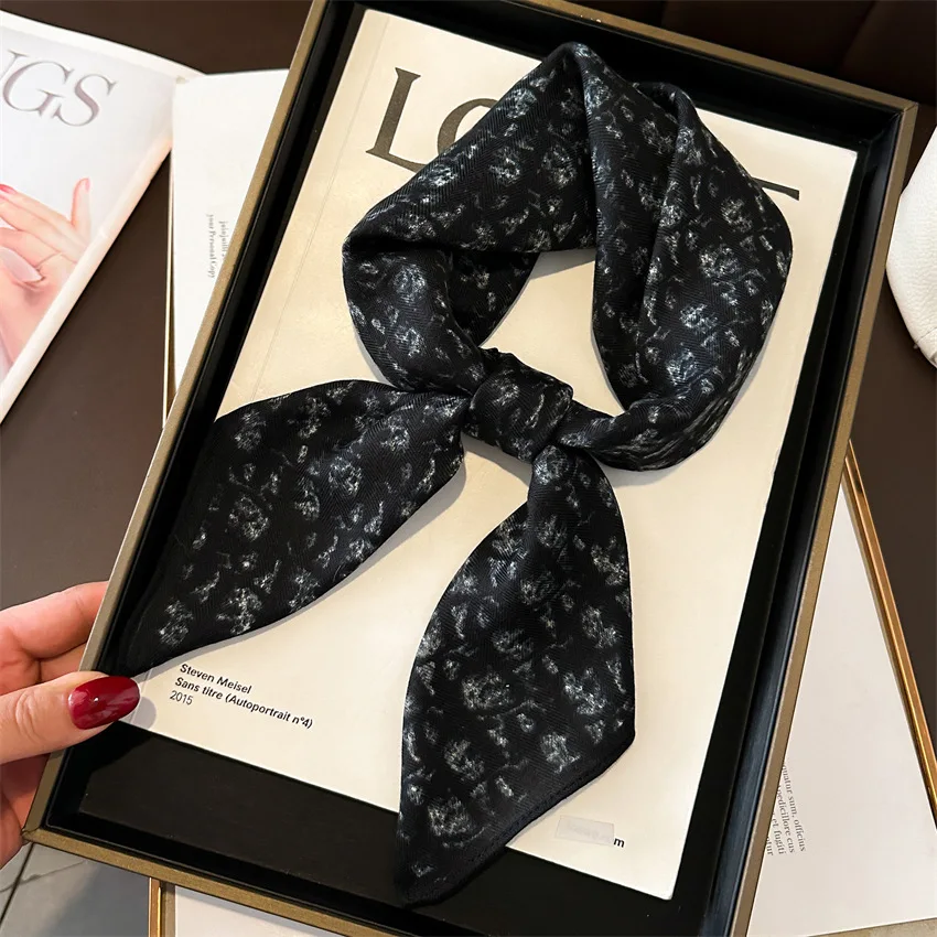

Frech Style Light Luxury Thi Small Square Silk Fashioable Versatile Herrigboe Patter Imitatio Velvet Shawl Scarf For Women