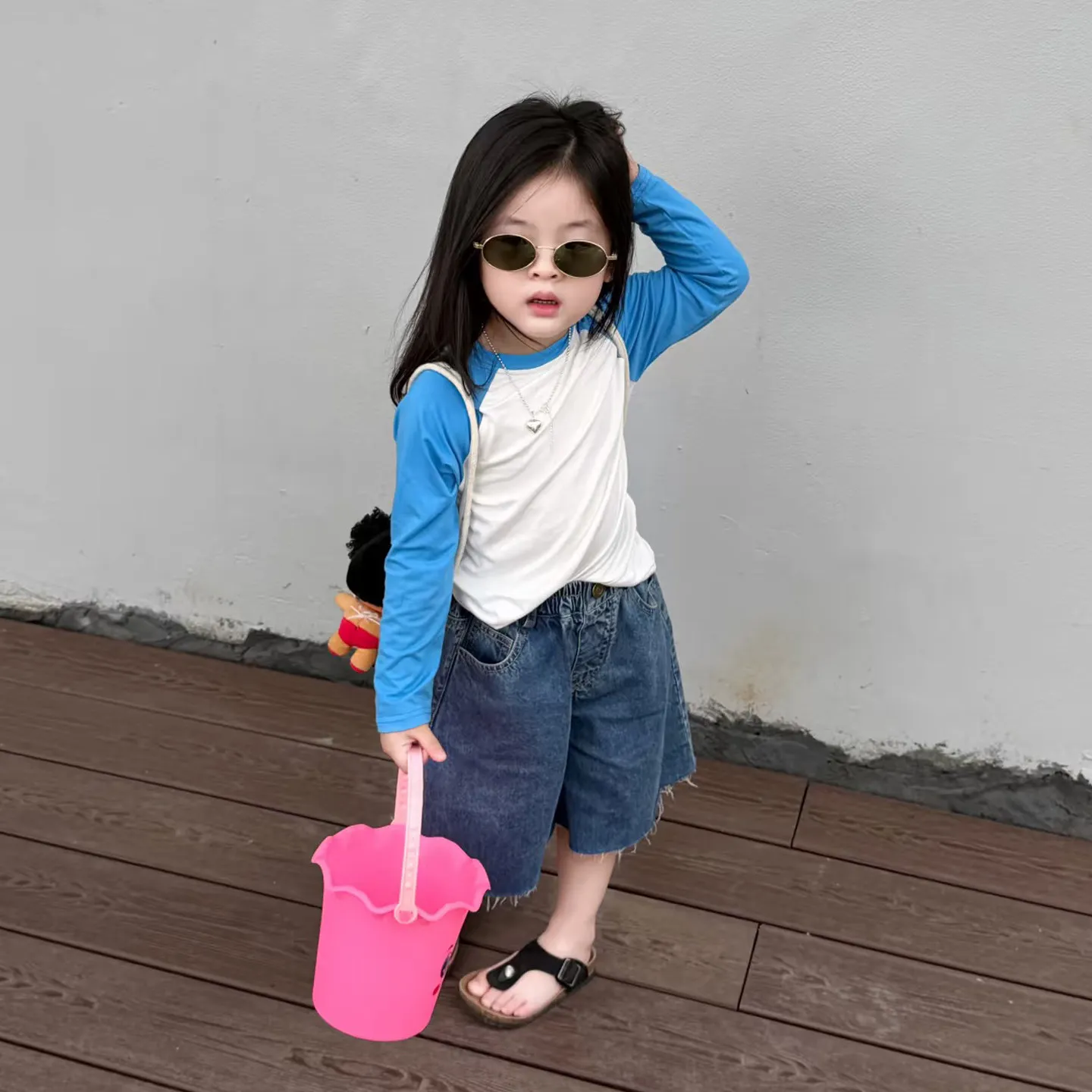 Korean girls' niche color blocked shoulder long sleeved children's good-looking and casual round neck sunscreen pure cotton top