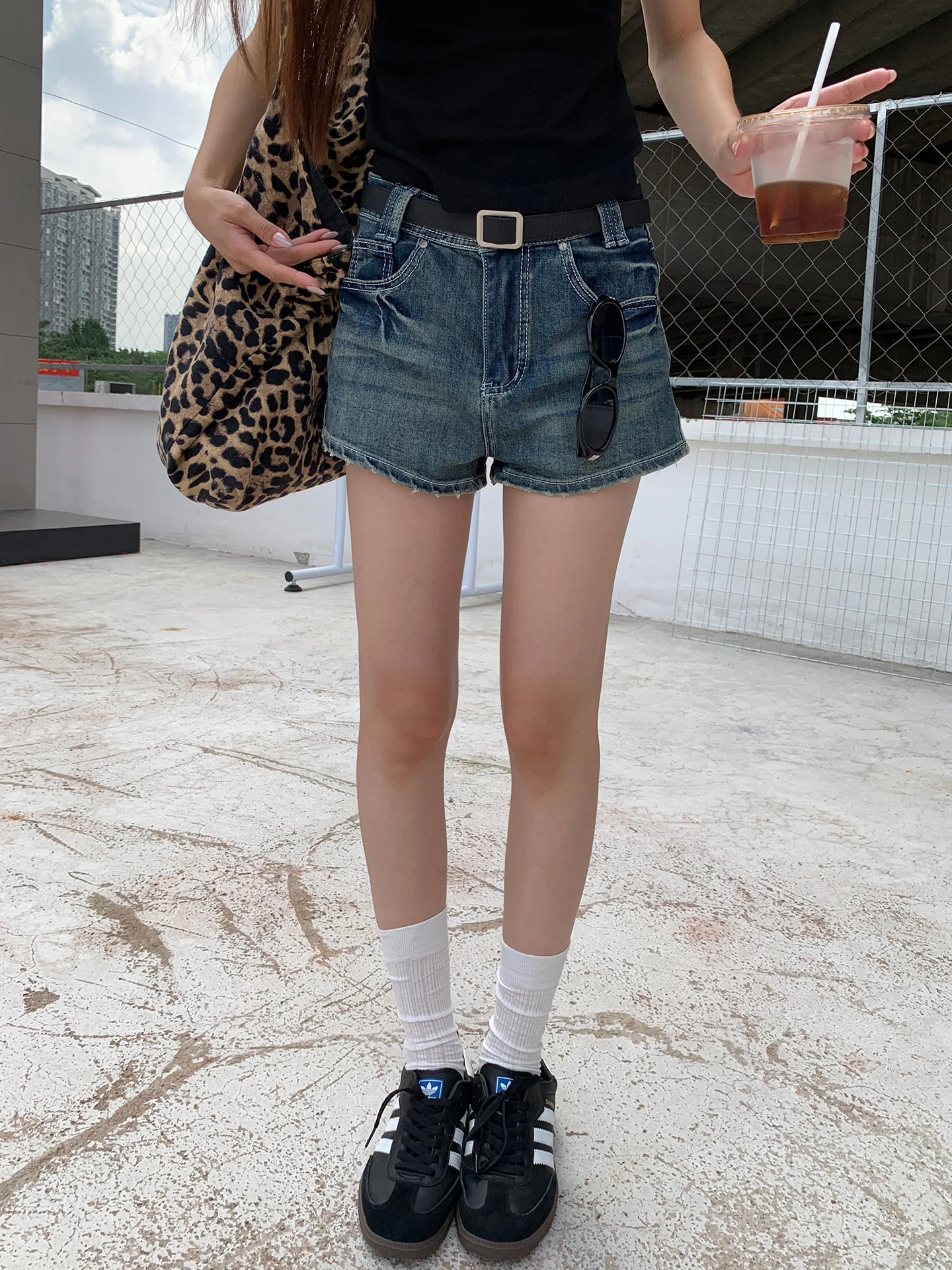 Blauer Denim mit hoher Taille, für Damen, Sommer, 2025, neue SLE-Jeans mit weitem Bein, lockere Hotpants, Spicy Girl American SLE-Jeans